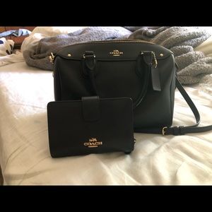 AUTHENTIC COACH CROSSBODY BAG WITH MATCHING WALLET
